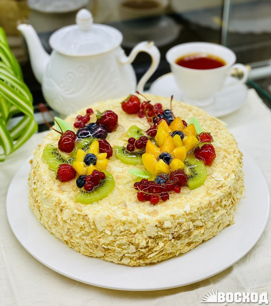 Торт Наполеон, декор фрукты, ягоды купить в Краснодаре - кулинария Восход