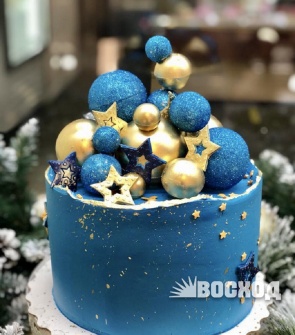 Торт № 80 Праздничный (декор звезды, шары)