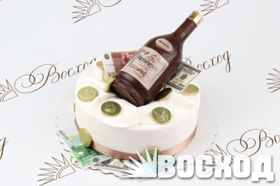 Торт № 918 "Праздничный" в марципановой обтяжке по инд заказу (декор бутылка, купюры)