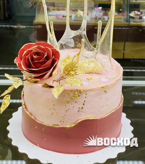 Торт № 284 Праздничный (декор роза, золото)