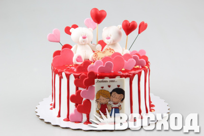 Торт № 1010 "Праздничный" вес на фото 2,5 кг в сливках (декор из сахарной пасты), мишка, сердце