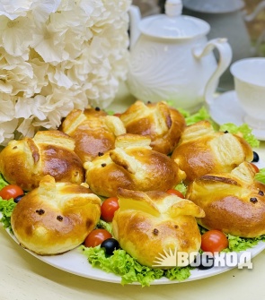 Пирожок "Пасхальный заяц" с перепелиным яйцом 80 гр