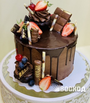 Торт № 157 праздничный, декор шоколад, ягоды