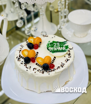 Торт Сливочно-фруктовый № 500, открытка 23 февраля!